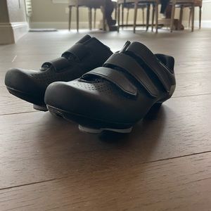 Women’s Bike/Cycling Shoes - Black/Silver